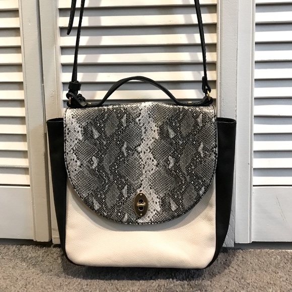 Fossil crossbody purse - Picture 2 of 9